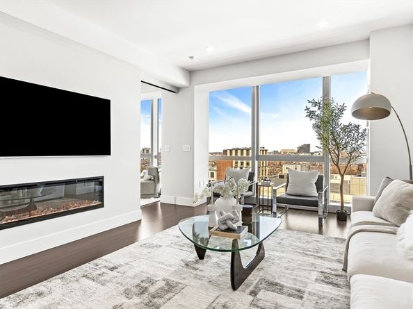 110 Stuart St 19F, Boston MA 02116