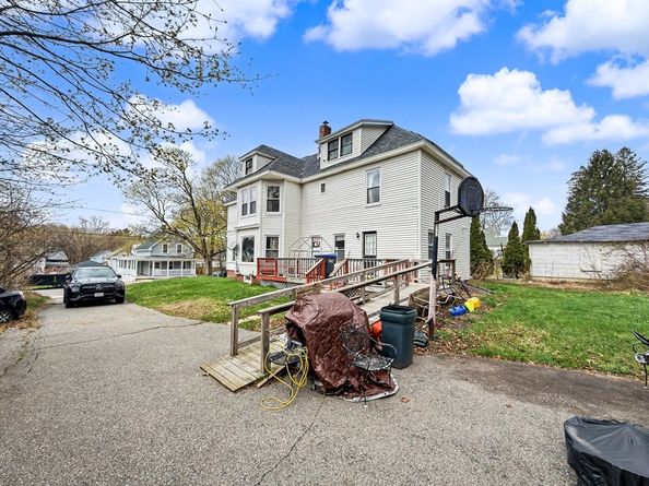 49 Juniper St, Winchendon MA 01475