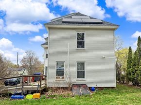 49 Juniper St, Winchendon MA 01475