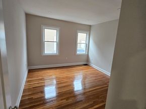 11 Mount Pleasant St 1, Waltham MA 02452