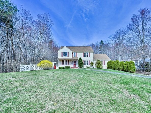 99 Smith Rd, Charlton MA 01507