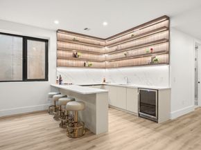 5 Deer Path Ln, Weston MA 02493