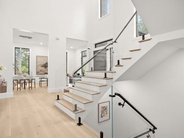 5 Deer Path Ln, Weston MA 02493