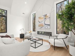 5 Deer Path Ln, Weston MA 02493