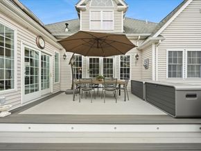 35 Nestlenook Dr, Middleboro MA 02346