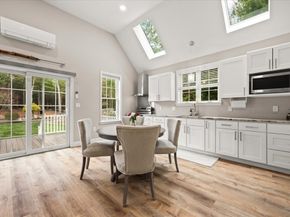 35 Nestlenook Dr, Middleboro MA 02346