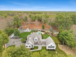 35 Nestlenook Dr, Middleboro MA 02346