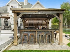 35 Nestlenook Dr, Middleboro MA 02346