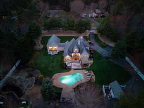 35 Nestlenook Dr, Middleboro MA 02346