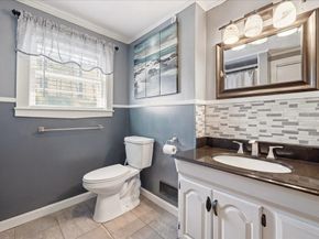 305 Plymouth St, Middleboro MA 02346