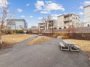 60 Cross St, East 103, Somerville MA 02145