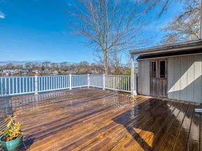 28 Lakeview, Wareham MA 02538