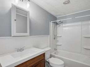 26 Williamsburg Ct 12, Shrewsbury MA 01545