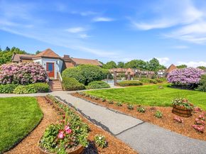 26 Williamsburg Ct 12, Shrewsbury MA 01545