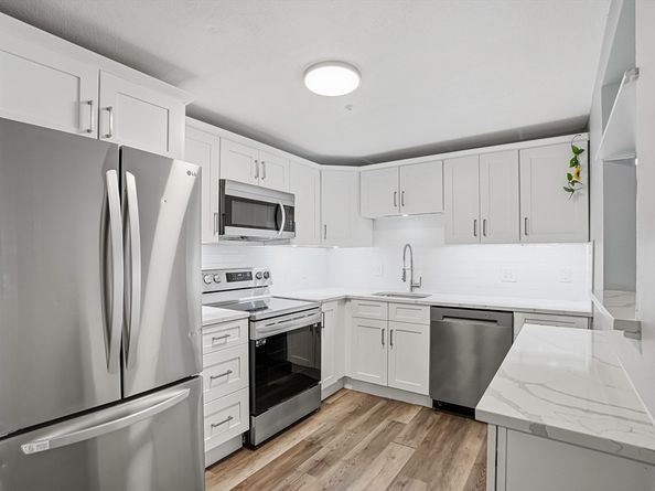 26 Williamsburg Ct 12, Shrewsbury MA 01545