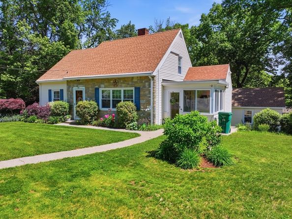 67 Thurston Ave, Northbridge MA 01588