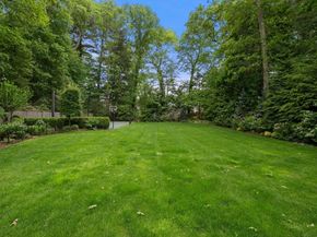 25 Kenilworth Road, Wellesley MA 02482