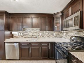 237 South St 6, Shrewsbury MA 01545