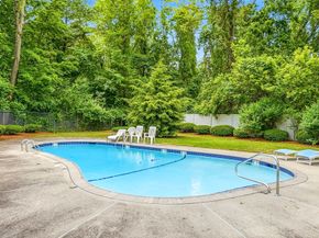 237 South St 6, Shrewsbury MA 01545