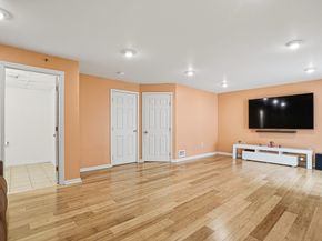 237 South St 6, Shrewsbury MA 01545