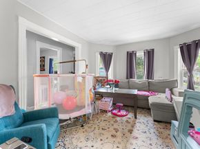110 Crescent Ave, Melrose MA 02176