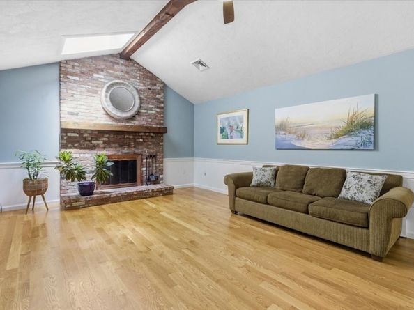 27 Kennel Hill Dr, Beverly MA 01915