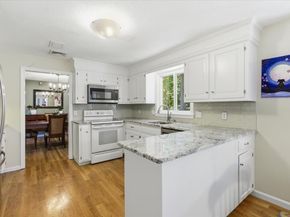 27 Kennel Hill Dr, Beverly MA 01915