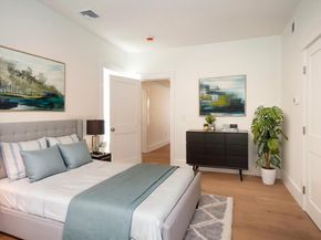 215 Gardner St, Hingham MA 02043