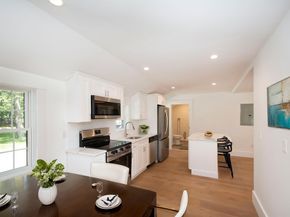 215 Gardner St, Hingham MA 02043
