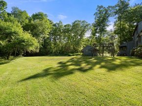 1 Leno Rd, Sturbridge MA 01566