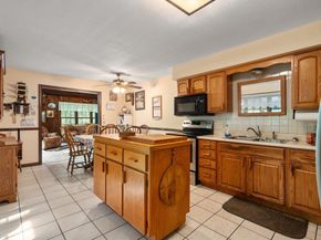1 Leno Rd, Sturbridge MA 01566