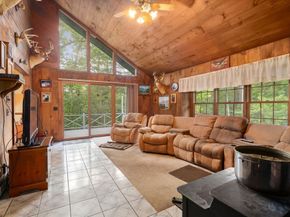 1 Leno Rd, Sturbridge MA 01566