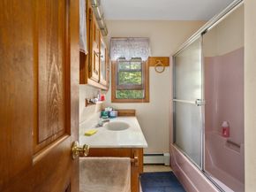 1 Leno Rd, Sturbridge MA 01566
