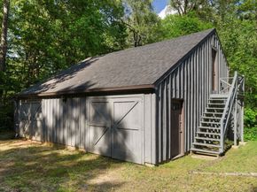 1 Leno Rd, Sturbridge MA 01566
