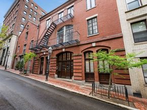 40 Joy St 9, Boston MA 02114