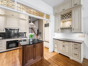 40 Joy St 9, Boston MA 02114