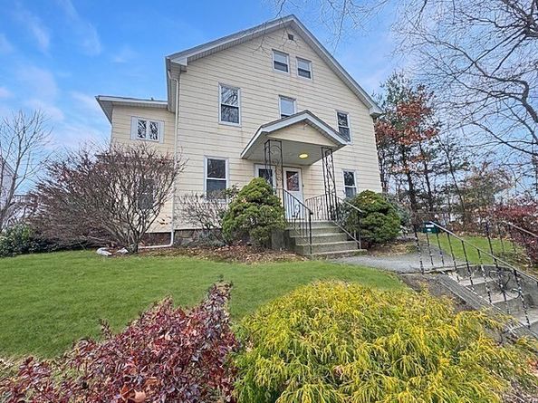 80 Delmont Ave, Worcester MA 01604