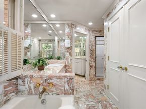 64 Country, Weston MA 02493