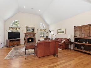 10 Analore Circle, Norfolk MA 02056