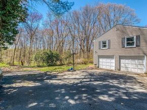 10 Country Club Drive, Walpole MA 02081