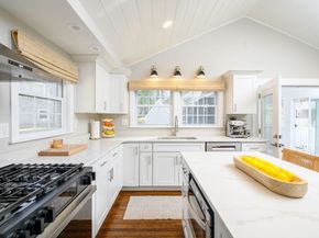 345 Plain St, Hanover MA 02339