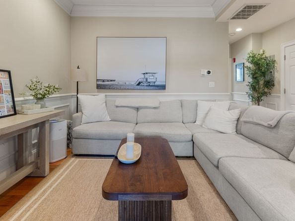 150 M St 2, Boston MA 02127