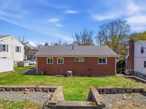 76 Wheeler Ave, Melrose MA 02176