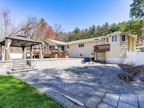 16 Cayuga Rd, Tewksbury MA 01876