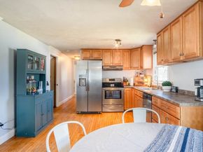 14 Vine St, Oxford MA 01540