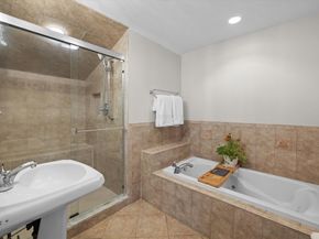 23 Mayflower Ln, Duxbury MA 02332