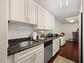 220 Bedford St 11, Bridgewater MA 02324