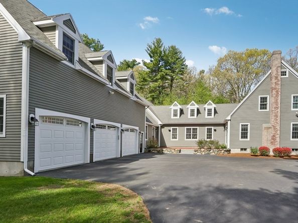 34 Broken Tree Rd, Medway MA 02053