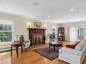 34 Broken Tree Rd, Medway MA 02053