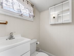 18 Fales Rd, Dedham MA 02026